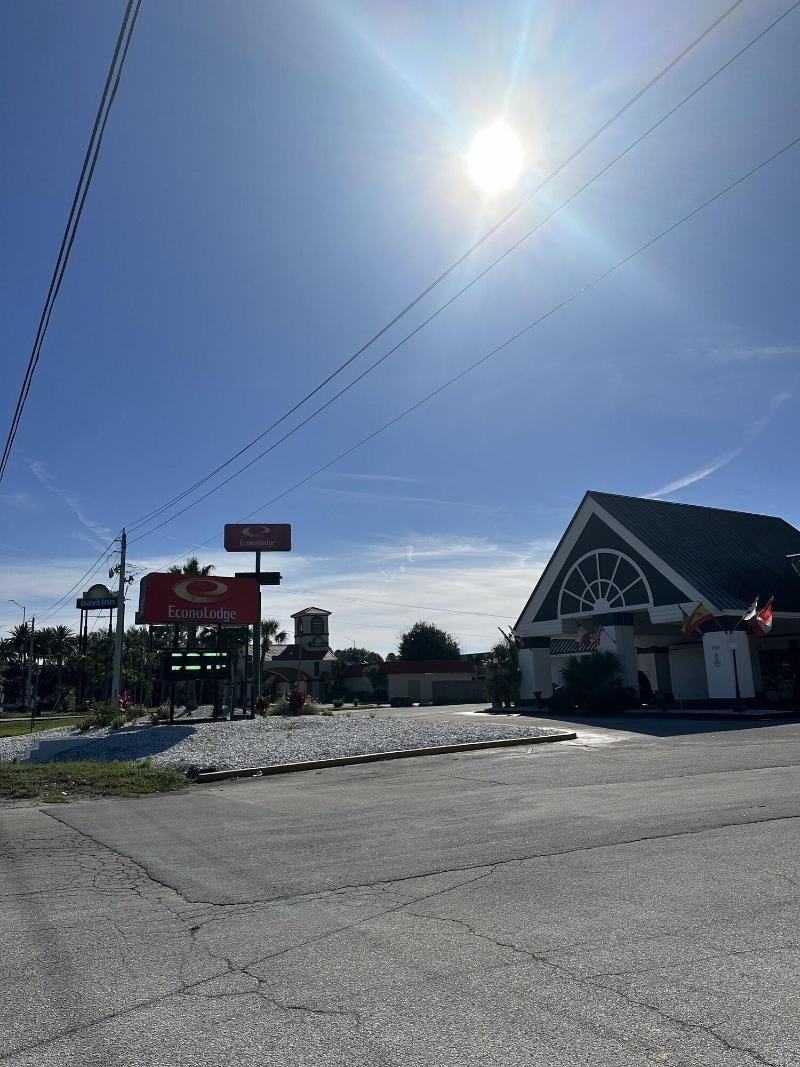 Econo Lodge Ormond Beach Area image