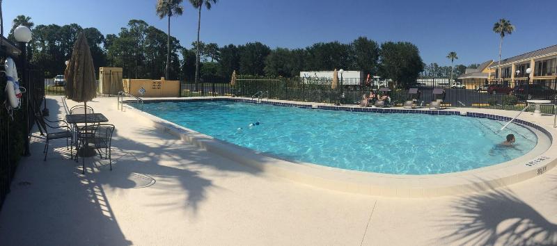 Econo Lodge Ormond Beach Area image