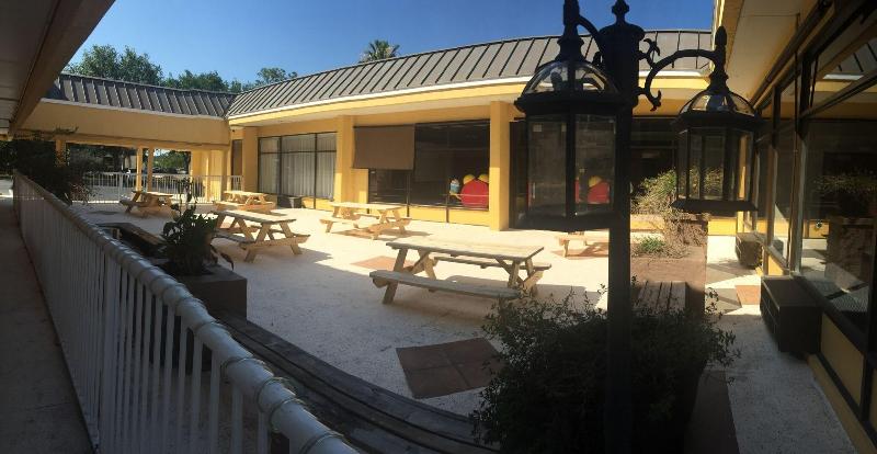 Econo Lodge Ormond Beach Area image