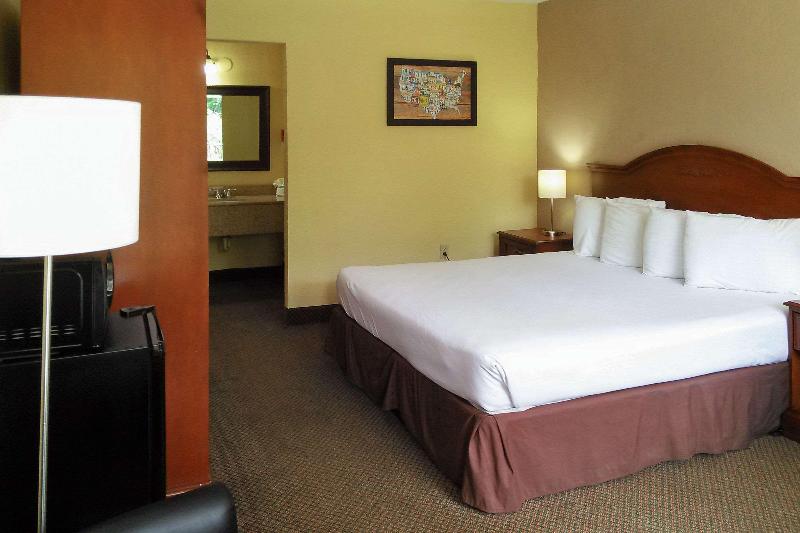Econo Lodge Ormond Beach Area image