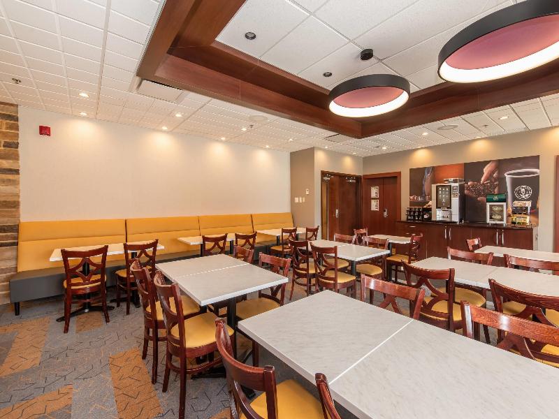 Quality Inn & Suites Val Dor image