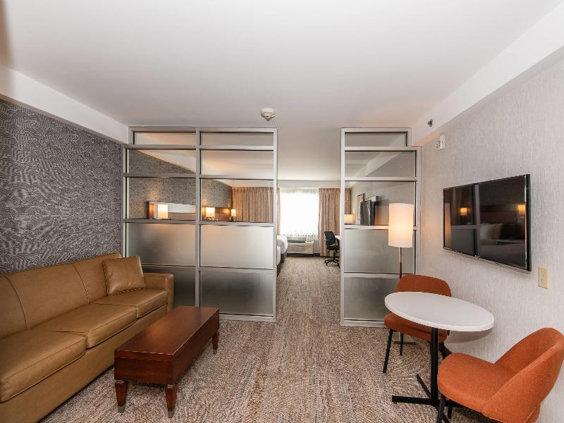 Quality Inn & Suites Val Dor image