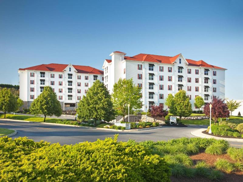 Bluegreen Vacations Suites at Hershey image