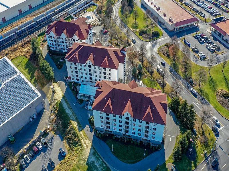 Bluegreen Vacations Suites at Hershey image