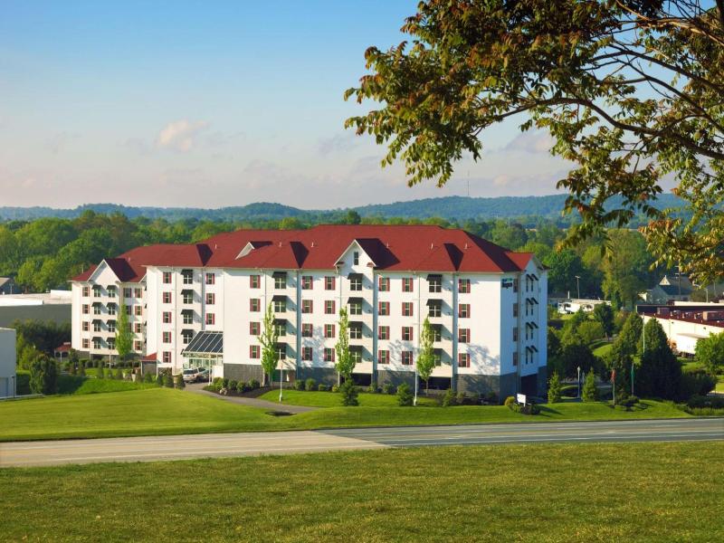 Bluegreen Vacations Suites at Hershey image