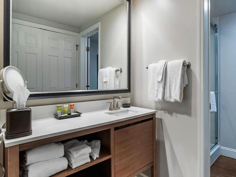 Bluegreen Vacations Suites at Hershey image