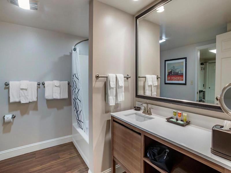 Bluegreen Vacations Suites at Hershey image