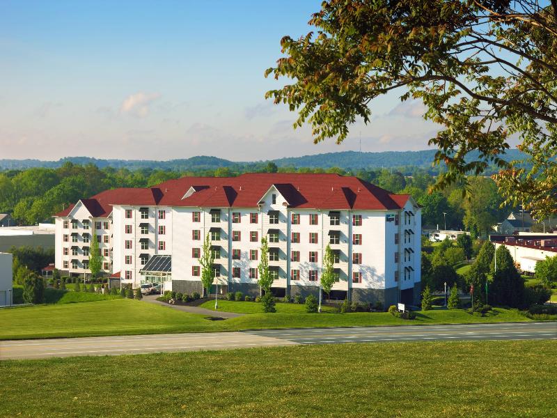 Bluegreen Vacations Suites at Hershey image
