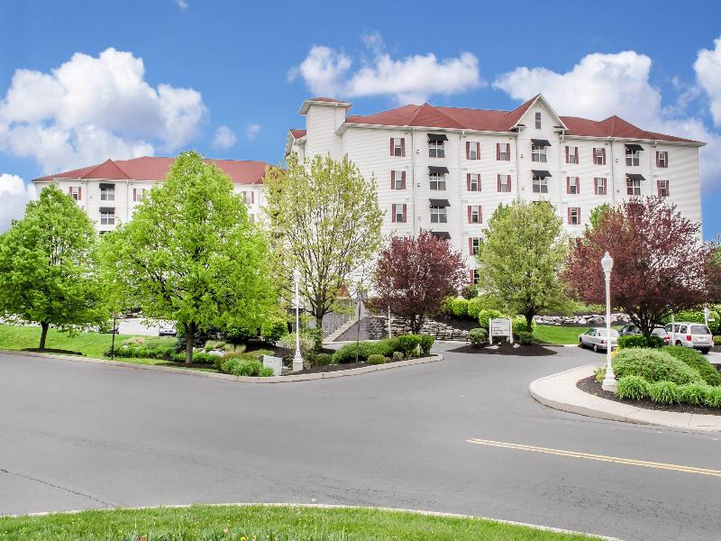 Bluegreen Vacations Suites at Hershey image