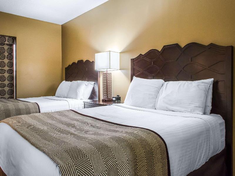 Bluegreen Vacations Suites at Hershey image