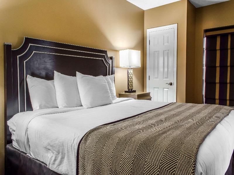 Bluegreen Vacations Suites at Hershey image