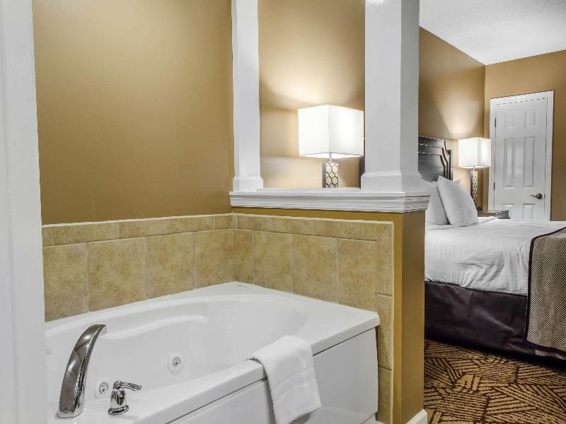Bluegreen Vacations Suites at Hershey image