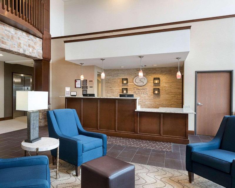 Comfort Suites Bridgeport - Clarksburg image