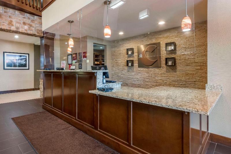 Comfort Suites Bridgeport - Clarksburg image