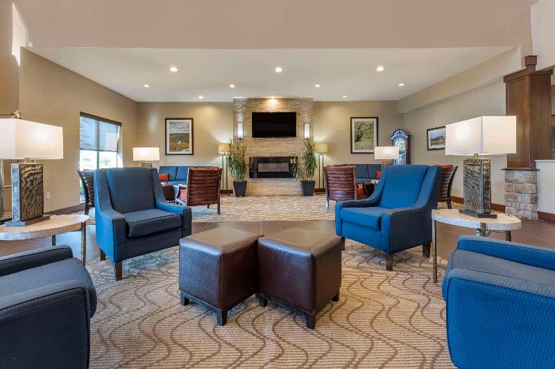 Comfort Suites Bridgeport - Clarksburg image