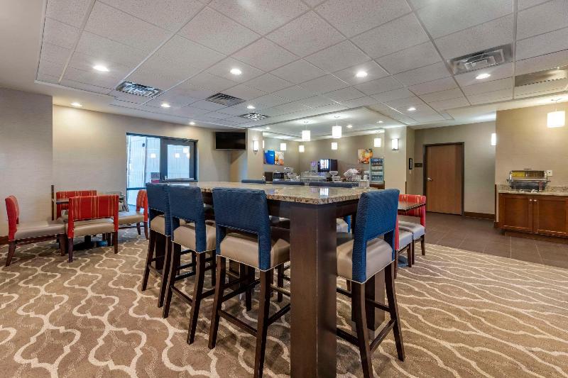 Comfort Suites Bridgeport - Clarksburg image