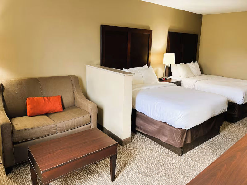 Days Inn & Suites Manheim Lebanon image