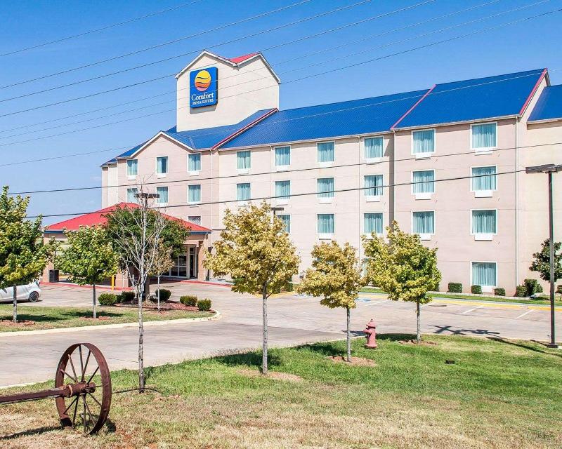 Comfort Inn & Suites image