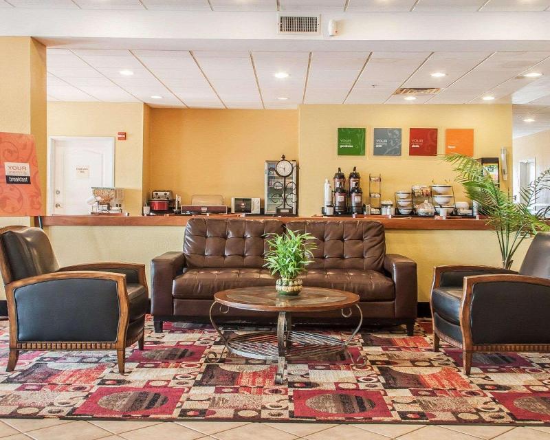 Comfort Inn & Suites image
