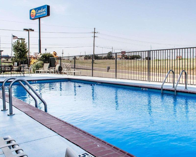Comfort Inn & Suites image