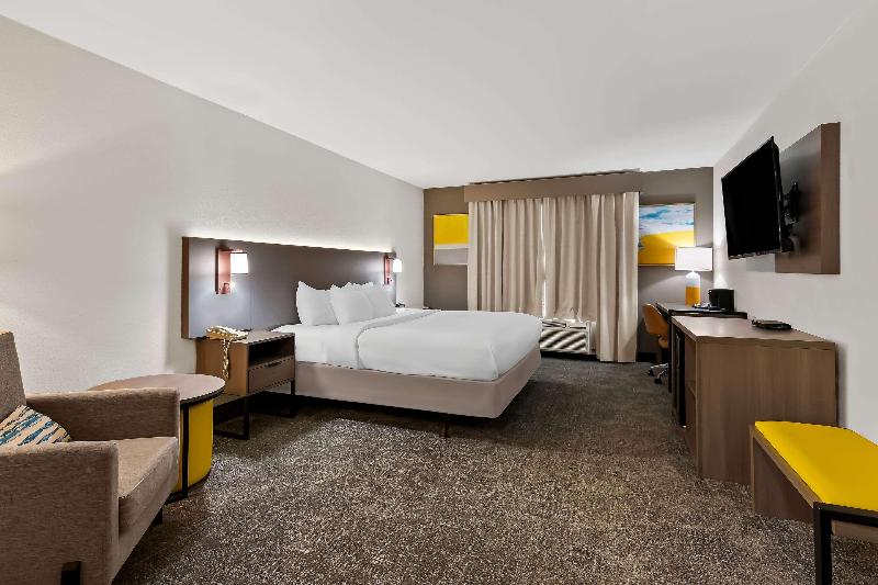 Comfort Inn & Suites image