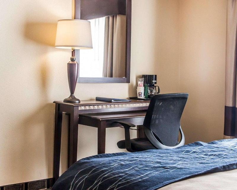 Comfort Inn & Suites image