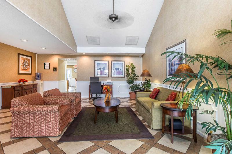 Quality Inn Thomaston image