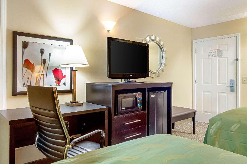 Quality Inn Thomaston image