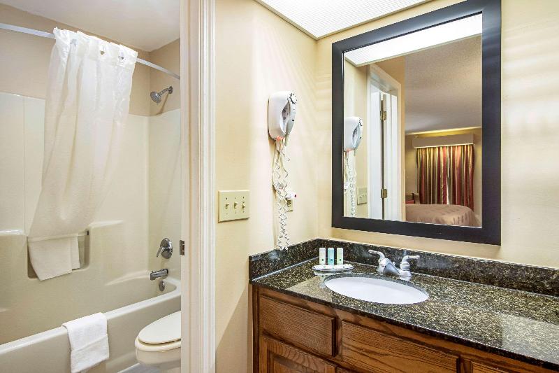 Quality Inn Thomaston image