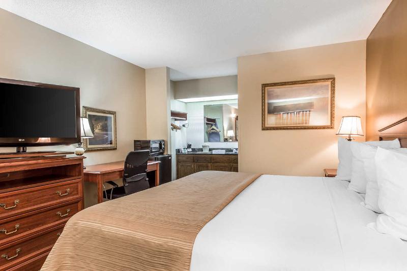 Quality Inn Thomaston image