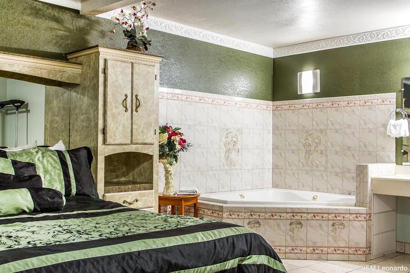 Sycamore Inn Chico image