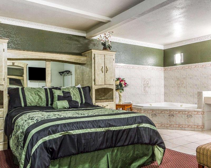 Sycamore Inn Chico image