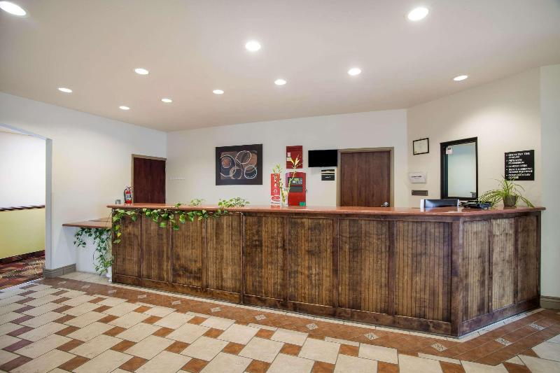 Econo Lodge Anderson image