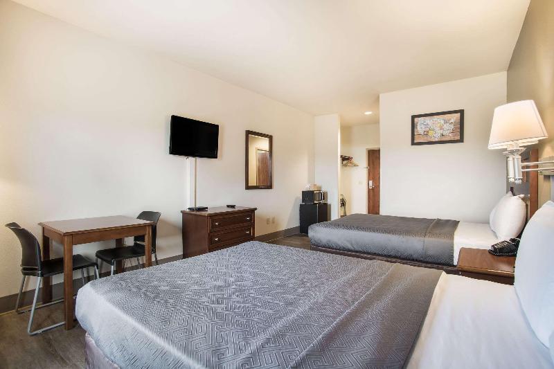 Econo Lodge Anderson image