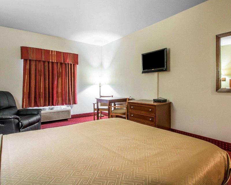 Econo Lodge Anderson image