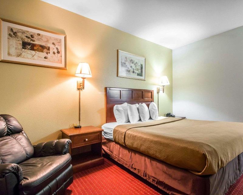 Econo Lodge Anderson image
