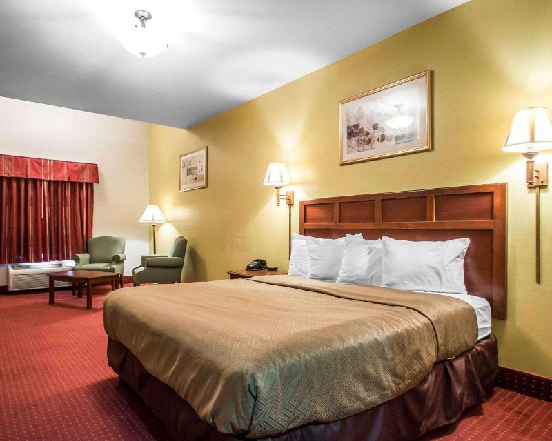 Econo Lodge Anderson image
