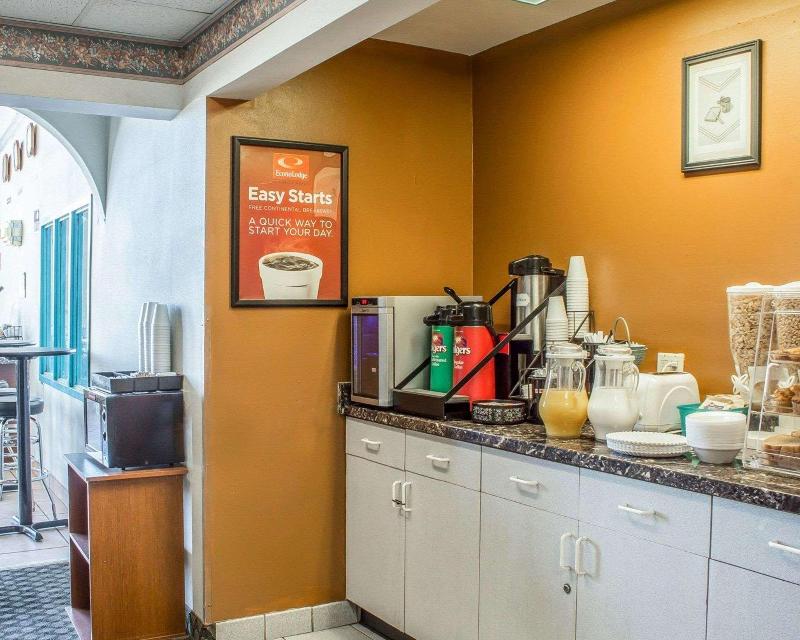 Quality Inn Winslow I-40 image
