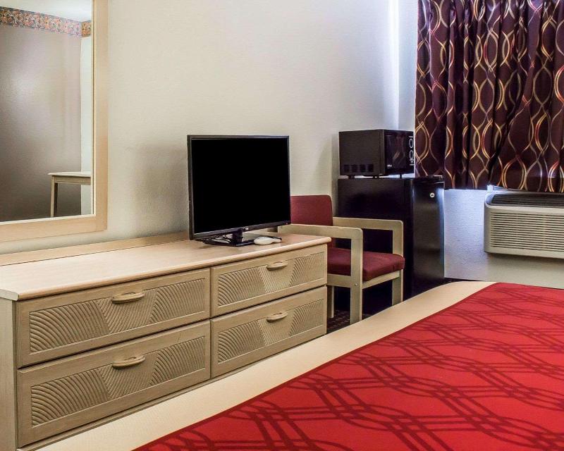 Quality Inn Winslow I-40 image