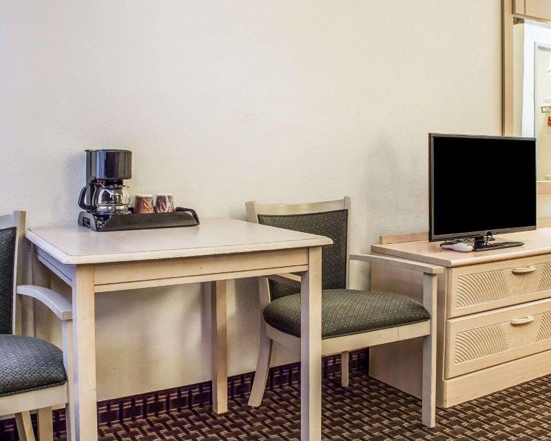 Quality Inn Winslow I-40 image