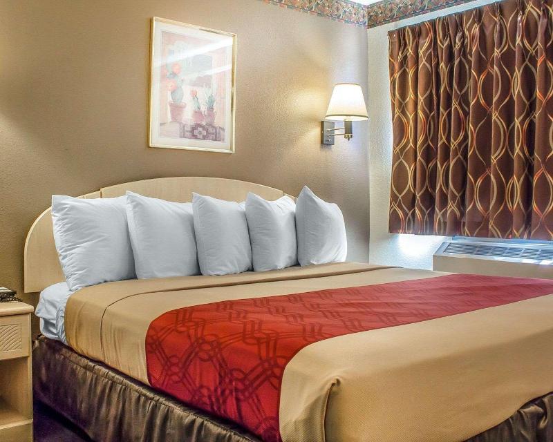 Quality Inn Winslow I-40 image