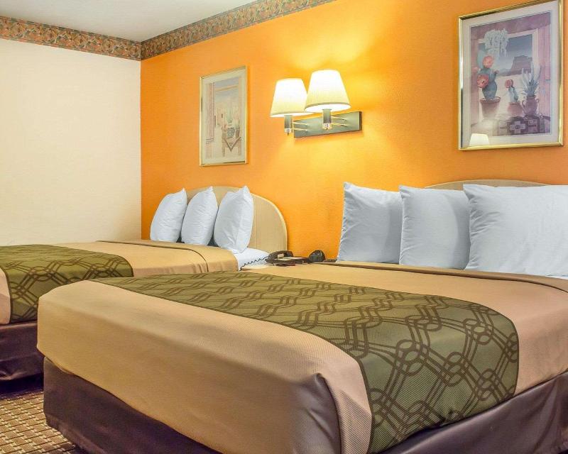 Quality Inn Winslow I-40 image