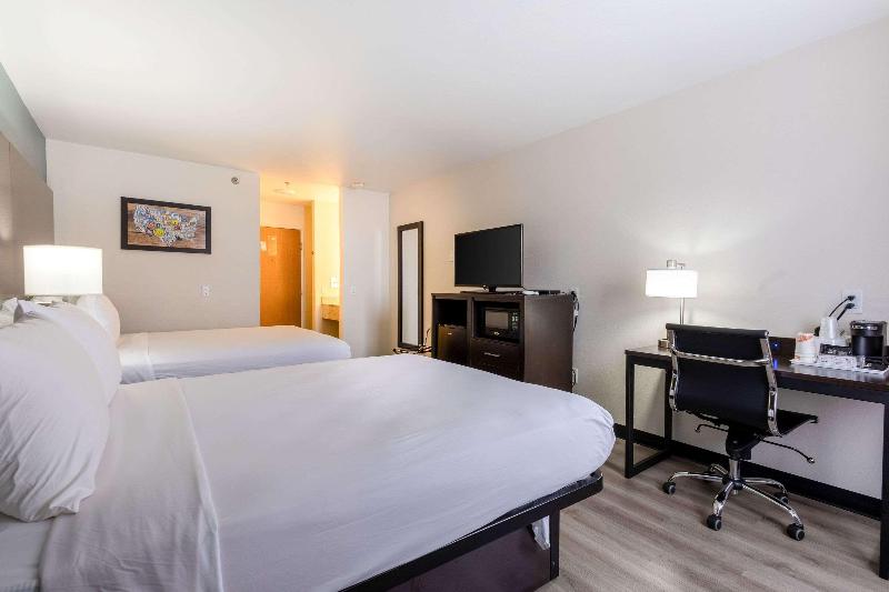 Quality Inn Winslow I-40 image