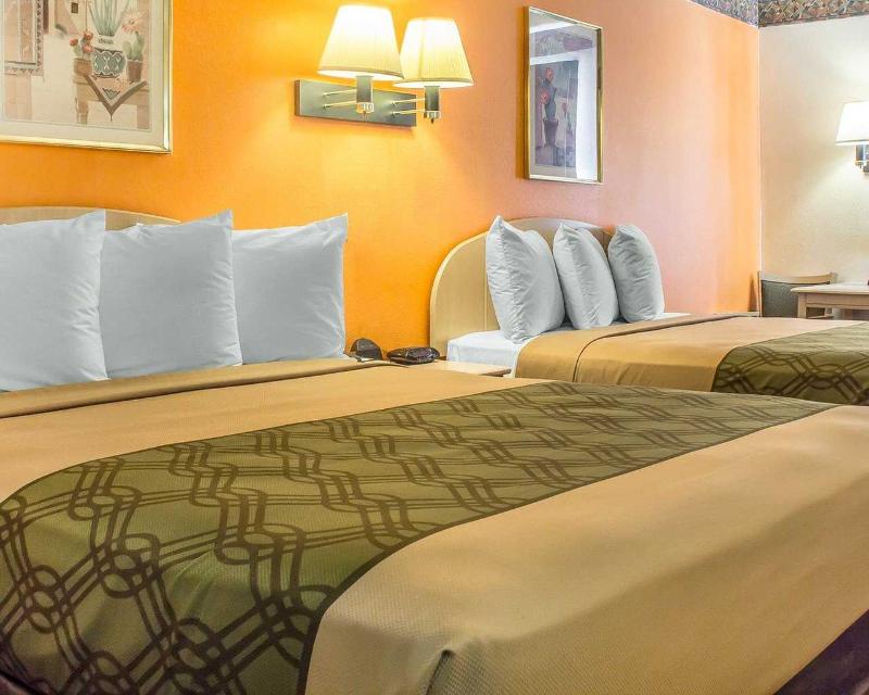 Quality Inn Winslow I-40 image