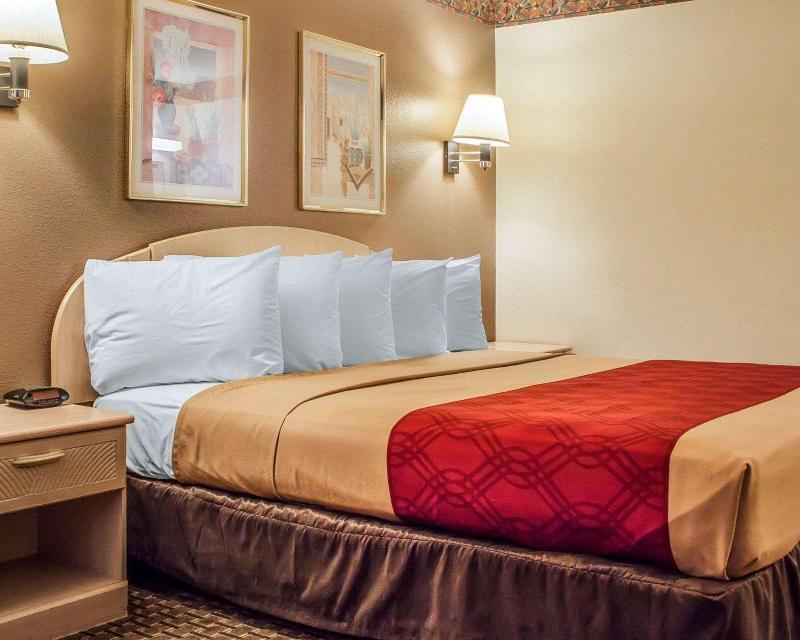 Quality Inn Winslow I-40 image