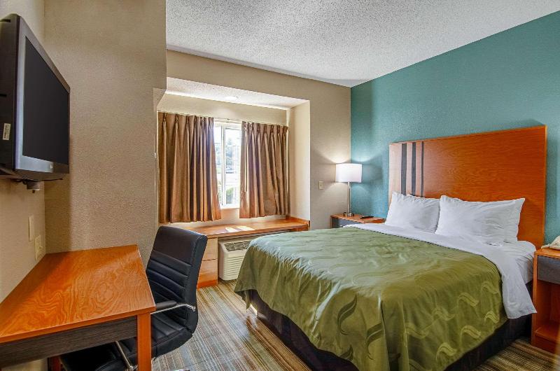 Quality Inn & Suites Bristol image