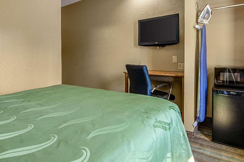 Quality Inn & Suites Bristol image