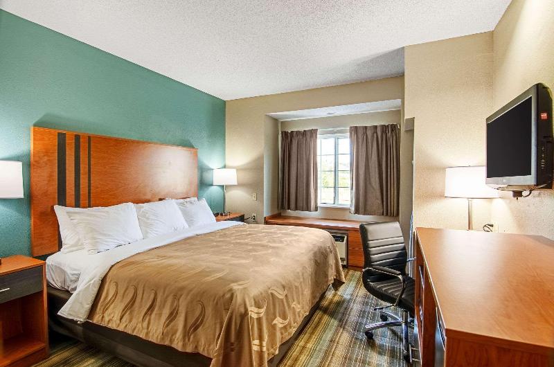 Quality Inn & Suites Bristol image