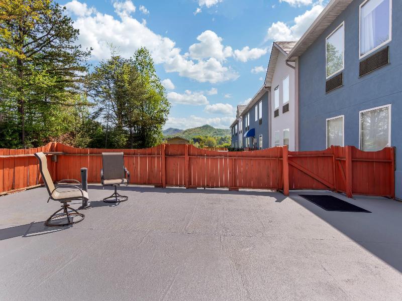 Comfort Inn Blairsville Area image