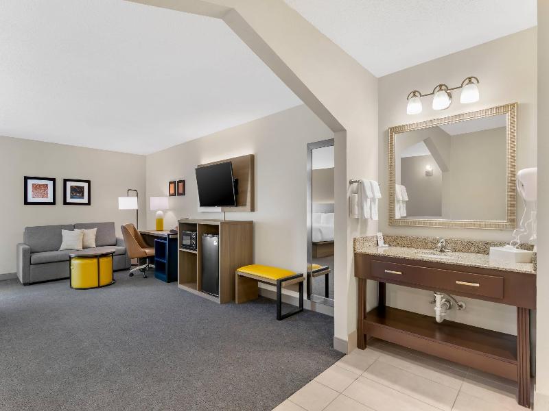 Comfort Inn Blairsville Area image